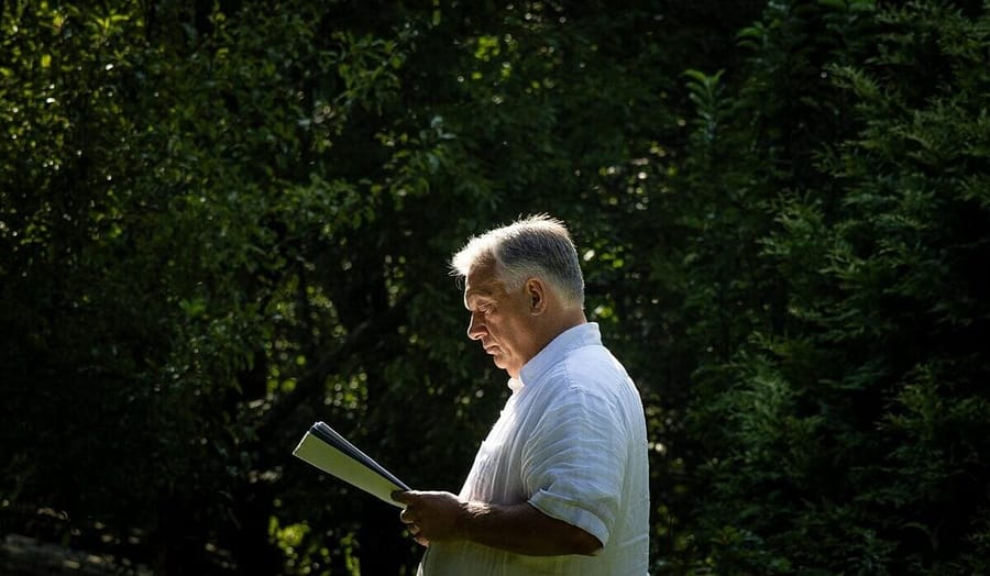 Orbán-Viktor-természet-olvasás